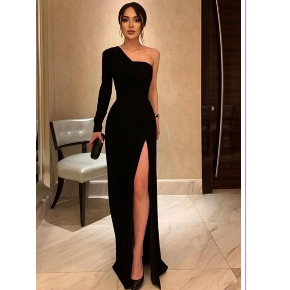 Black one-sleeve maxi dress with slit